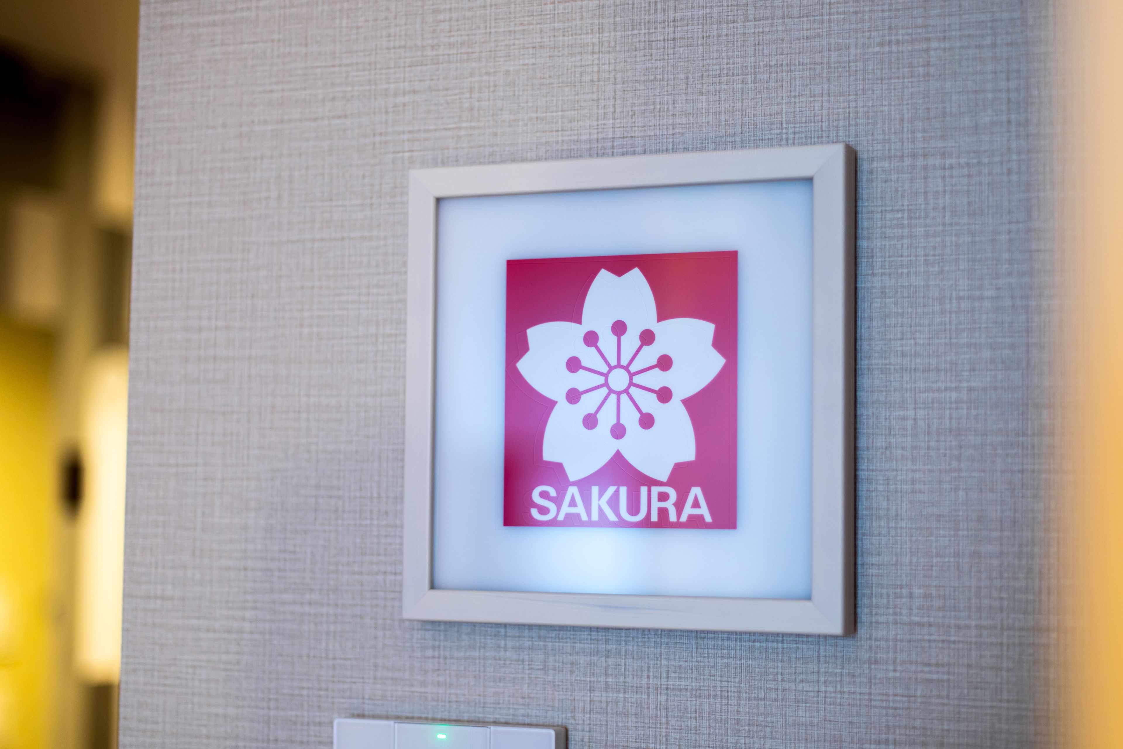 collaborate twin room | premium bedding, memory-foam beds, in-room safe, blackout curtains