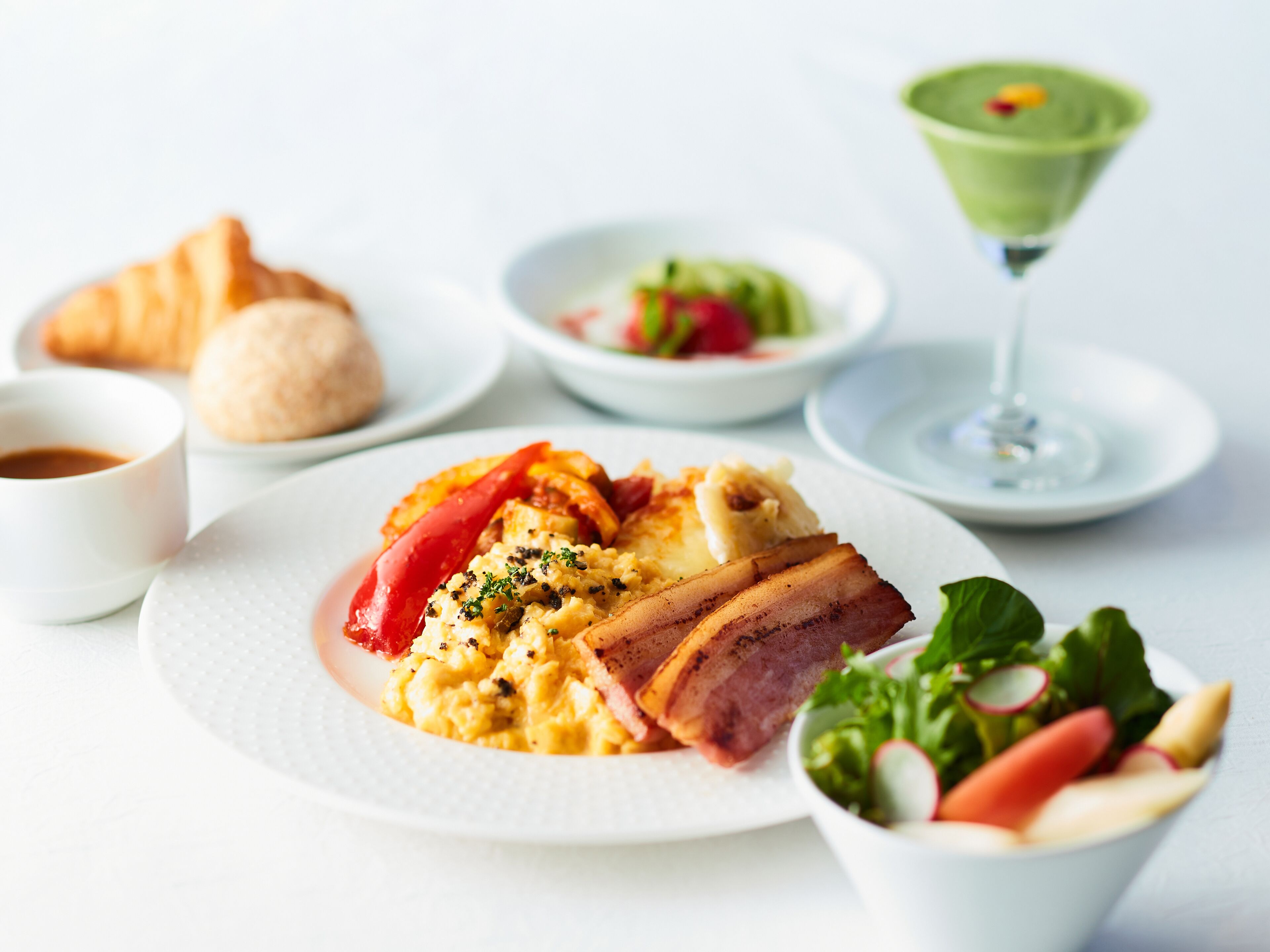 daily buffet breakfast (jpy 1500 per person)