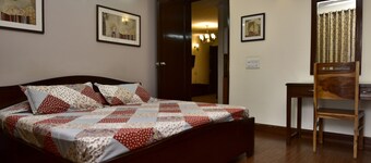 Woodpecker - 2 Bedroom Service Apartment