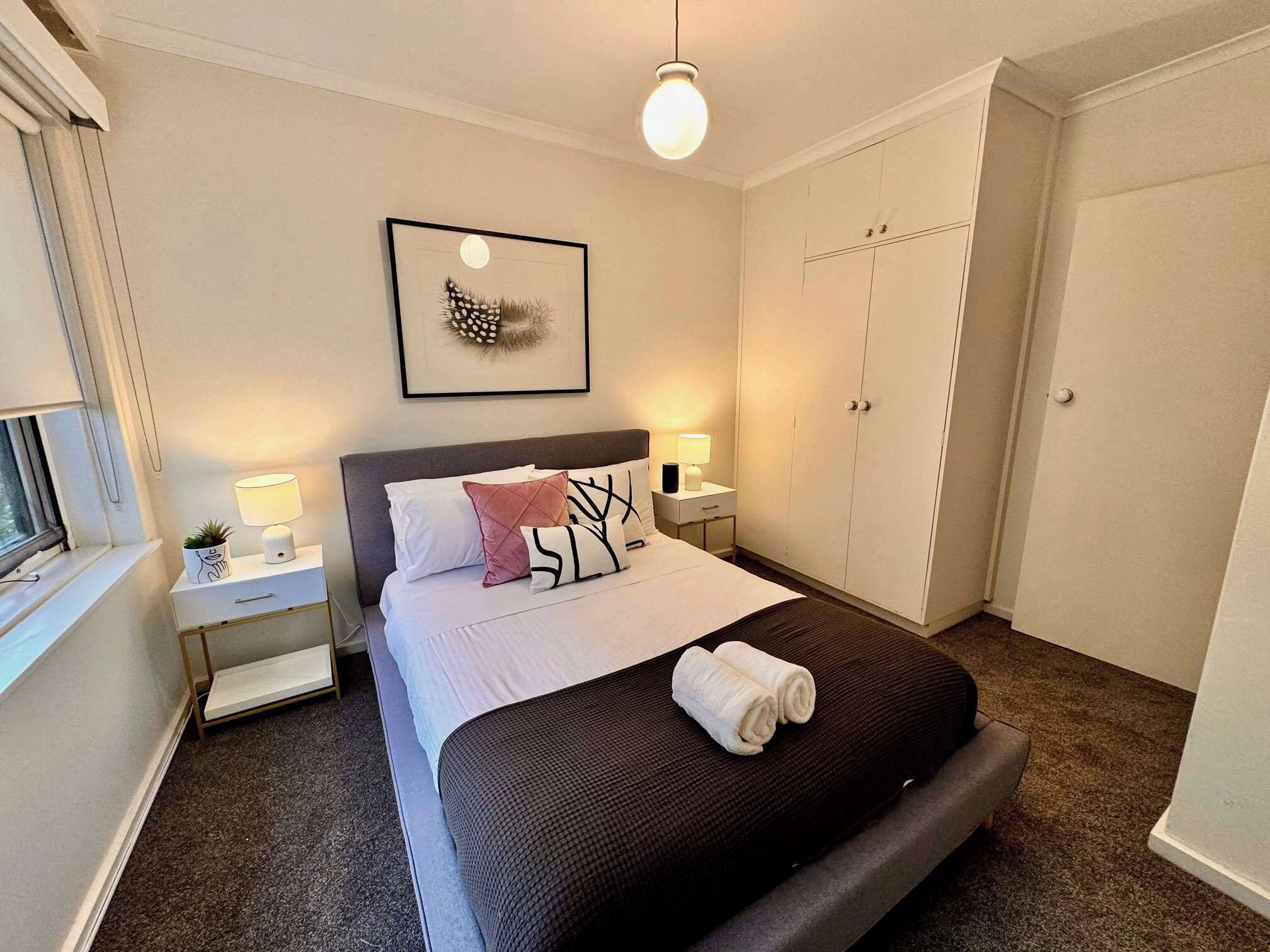 2 bedrooms, iron/ironing board, WiFi, bed sheets