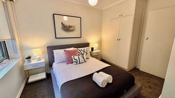 2 bedrooms, iron/ironing board, WiFi, bed sheets