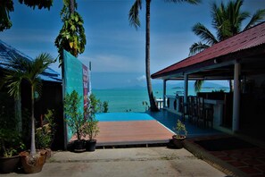 Terrace/patio - Bangrak Pier Resort (Koh Samui)