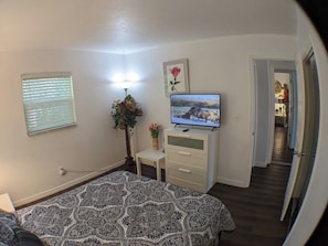 2 chambres, fer et planche à repasser, Wi-Fi gratuit, draps fournis