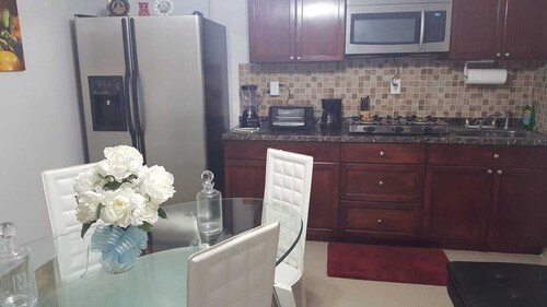 ANDY RESORT GATEWAYS SUITE POR ANDY RESORT. Iinc