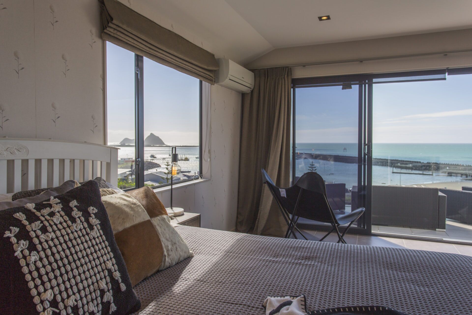 4 bedrooms, WiFi, bed sheets