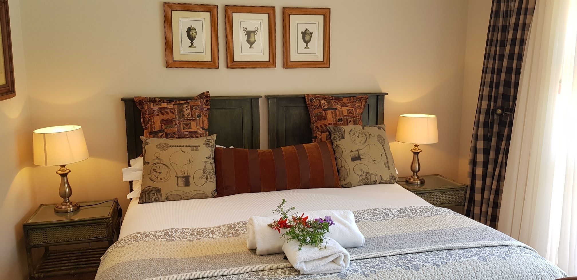 Luxury Double or Twin Room | Minibar, in-room safe, desk, free WiFi