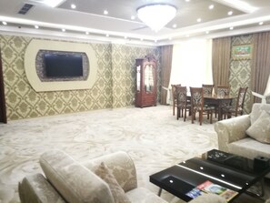 Deluxe Double Room, 1 Double Bed, Accessible | Living room | Flat-screen TV, computer - Afsaron Palace (Dushanbe)
