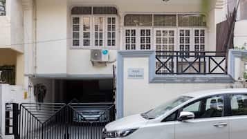 Free self-parking