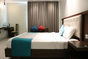 أغطية فراش متميزة وأسرّة تيمبور بديك وميني بار وأسرّة قابلة للطي