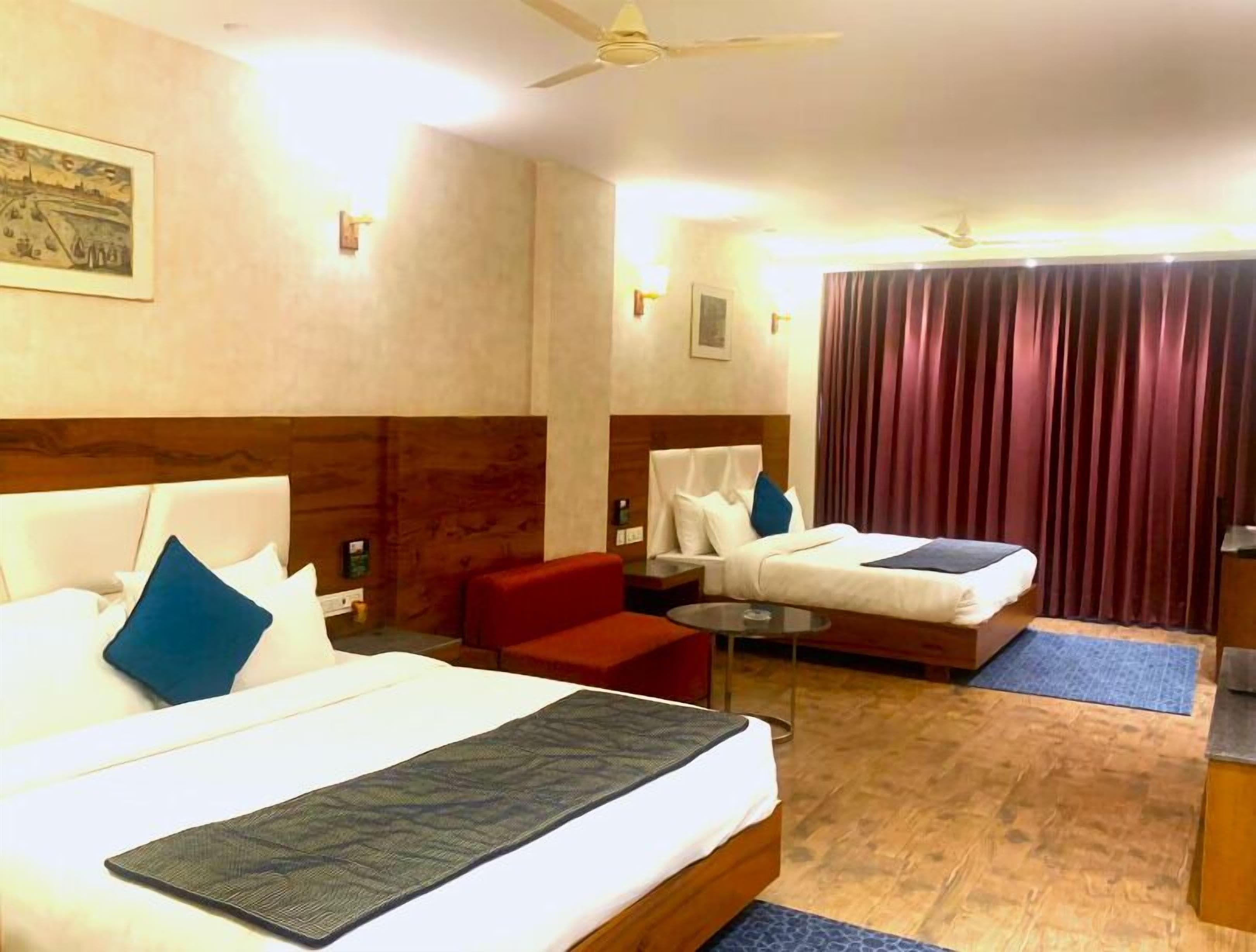 Ropa de cama de alta calidad, colchones Tempur-Pedic y minibar 