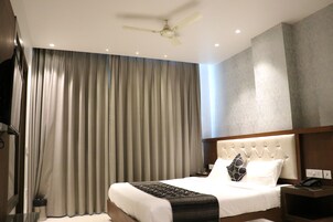 高档床上用品、泰普尔床垫、迷你吧、折叠床/加床（额外收费）