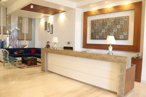 Check-in/check-out kiosk