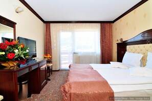 Kamer, 1 twee- of 2 eenpersoonsbedden | Een minibar, verduisterende gordijnen, extra bedden, gratis wifi