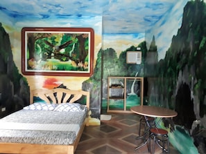 Habitació familiar, vistes al jardí | Caixa forta a l'habitació, decoració individual i escriptori