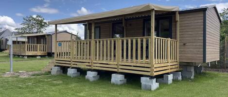Comfort stacaravan, 2 slaapkamers | 2 slaapkamers, gratis babybedden