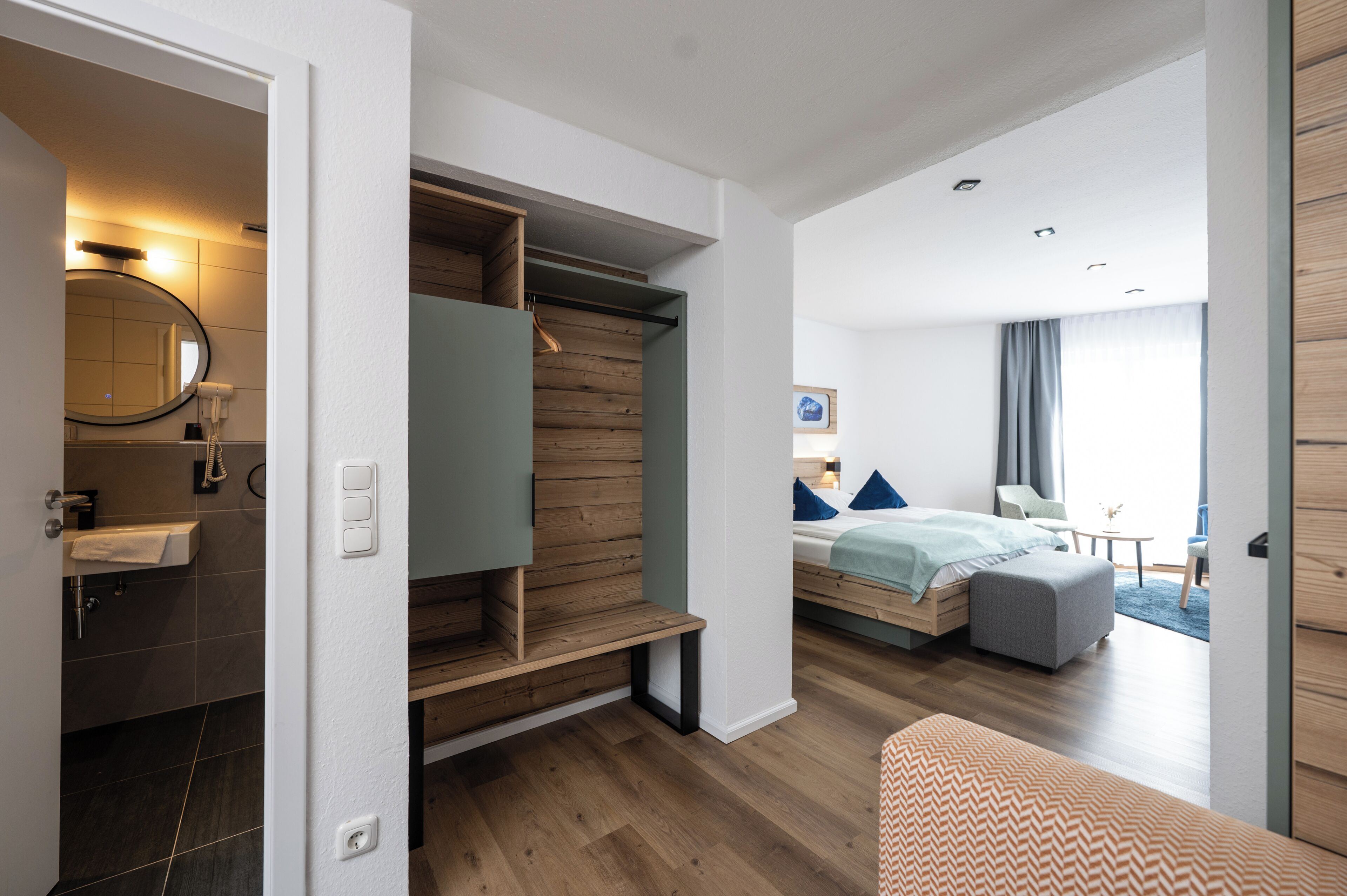 Standard-Doppelzimmer | Schreibtisch, Verdunkelungsvorhänge, kostenloses WLAN, Bettwäsche