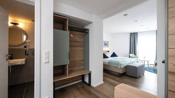 Standard-Doppelzimmer | Schreibtisch, Verdunkelungsvorhänge, kostenloses WLAN, Bettwäsche