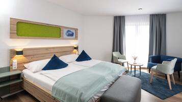 Comfort-Doppelzimmer | Schreibtisch, Verdunkelungsvorhänge, kostenloses WLAN, Bettwäsche