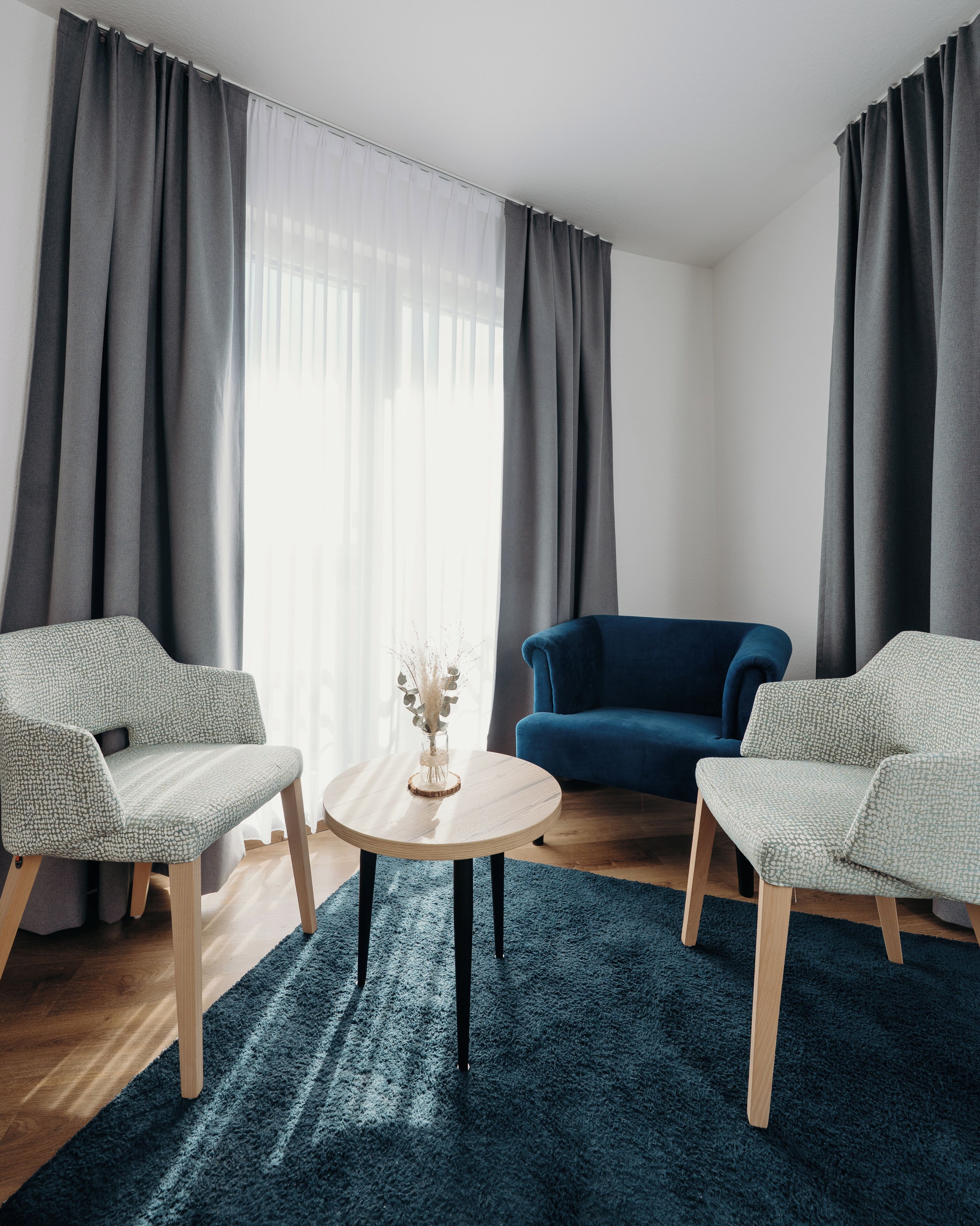 Deluxe-Doppelzimmer | Schreibtisch, Verdunkelungsvorhänge, kostenloses WLAN, Bettwäsche