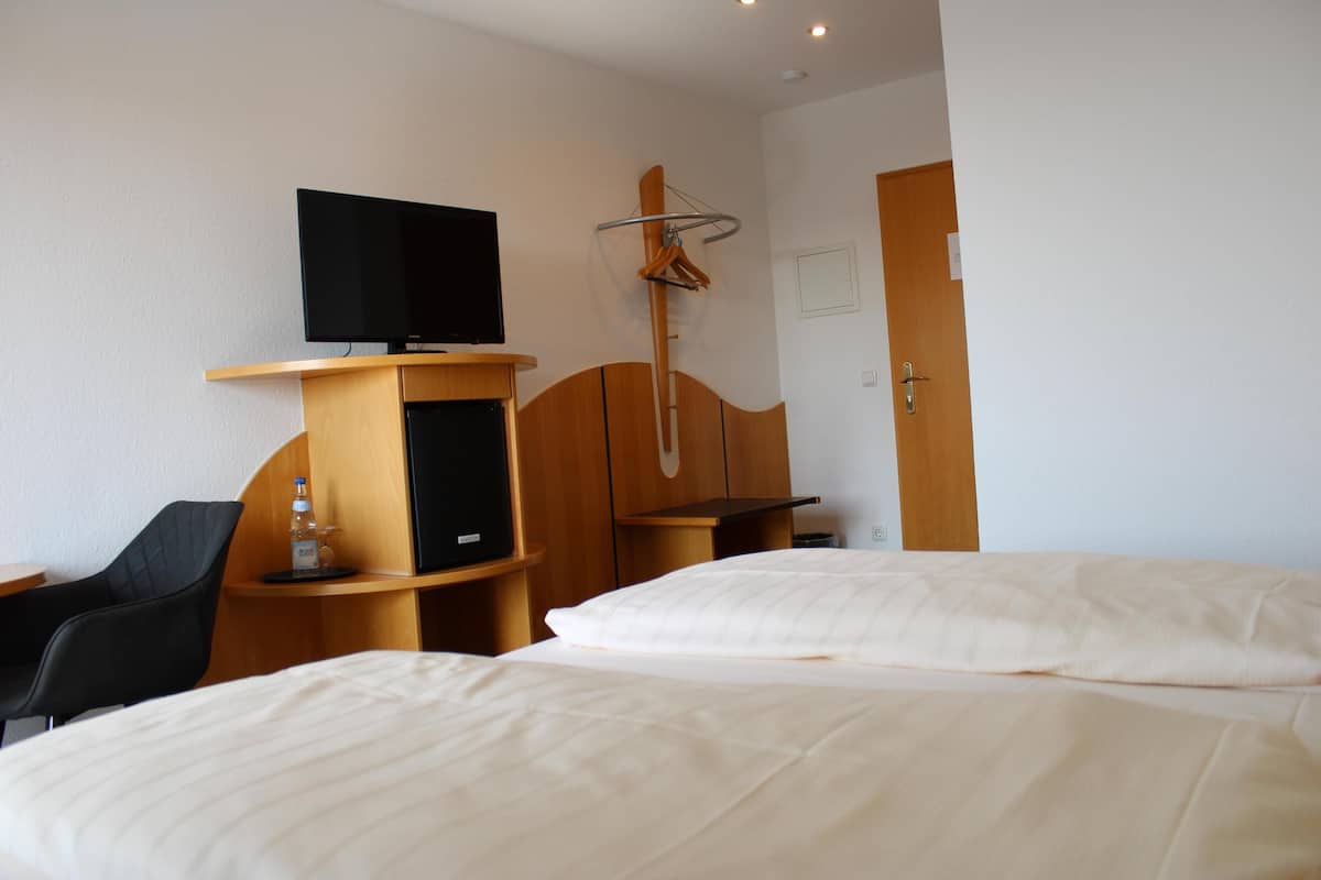 Basic Room | 1 bilik tidur, meja, langsir/tirai gelap terus, Wi-fi percuma