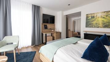 Comfort-Doppelzimmer | Schreibtisch, Verdunkelungsvorhänge, kostenloses WLAN, Bettwäsche
