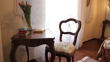 Suite Executive, vista città | 1 camera, minibar, una cassaforte in camera, con stile personalizzato
