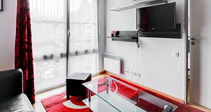 2-Bedroom Apartment + Alcove, Opposite Cable Car, Central Cauterets