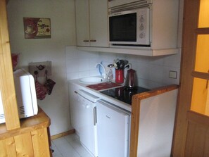 Frigorifero, microonde, forno, lavastoviglie