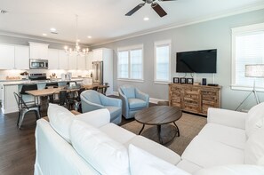 Smart TV, lettore DVD, impianto stereo