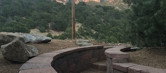 Casita Canoncito--private suite with kitchenette