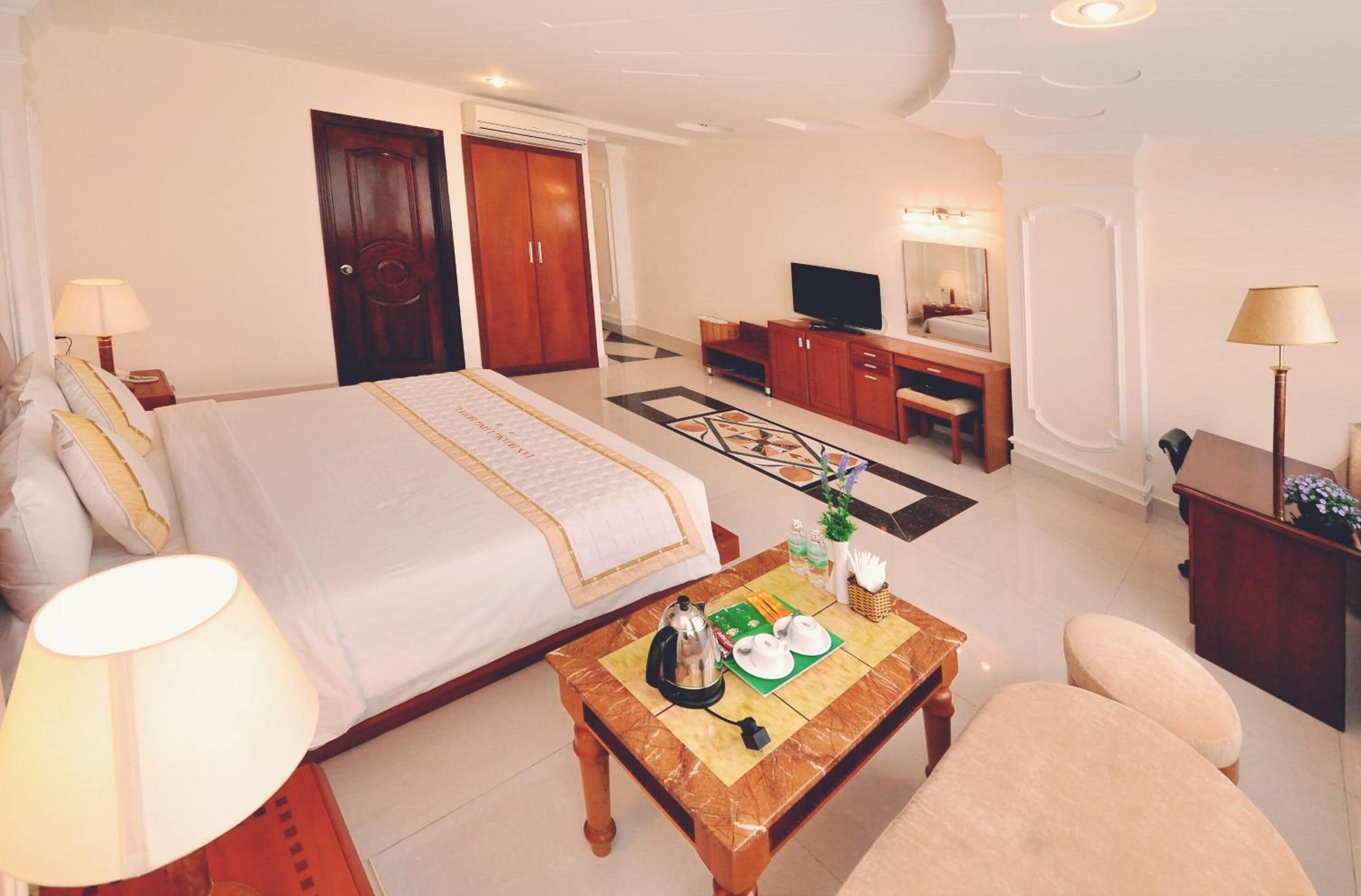 minibar, in-room safe, blackout curtains, free wifi