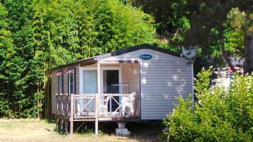 Mobile Home, 3 Bedrooms | Terrace/patio
