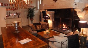 Tägliches inbegriffenes kontinentales Frühstück