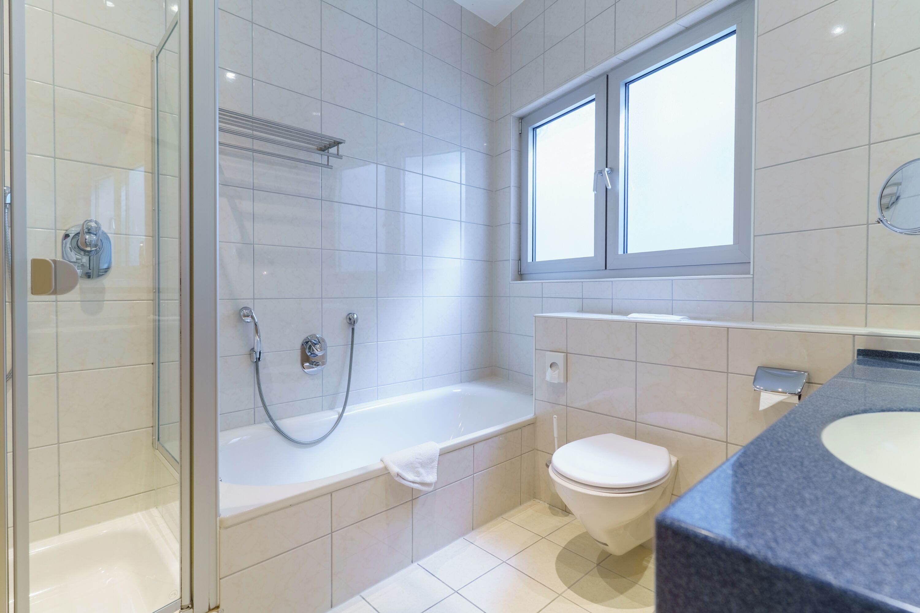 junior suite, 1 bedroom | minibar, in-room safe, desk, blackout curtains