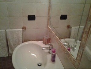 Waschbecken im Bad