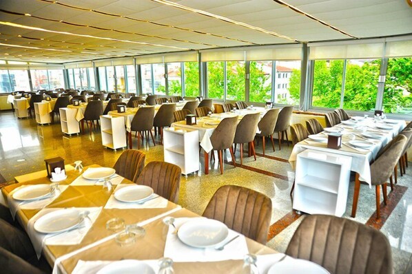 Se sirven desayunos y cenas