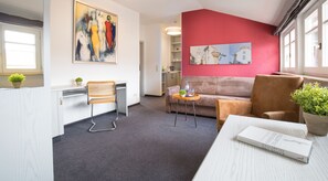 Independent Apartment | Wohnbereich