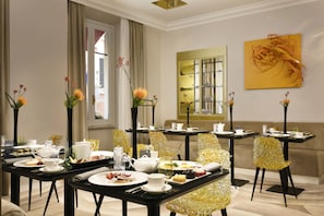 Daily full breakfast (EUR 50 per person)