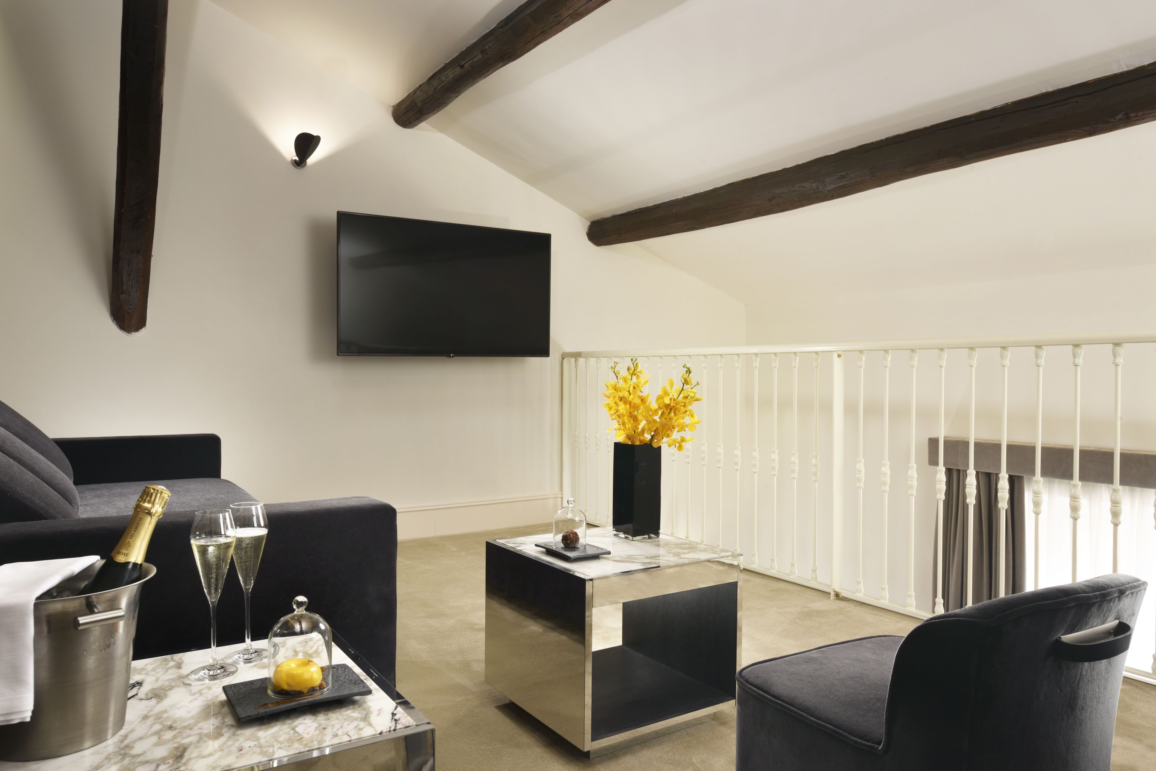 duplex (dolce) | 1 bedroom, premium bedding, minibar, in-room safe