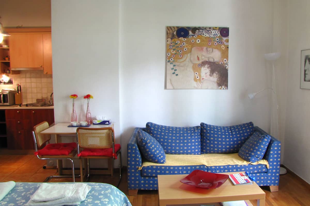 Studio (No 1) | Living area