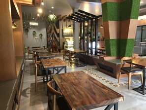 Coffee shop - Blanc Smith Residence (Siem Reap)