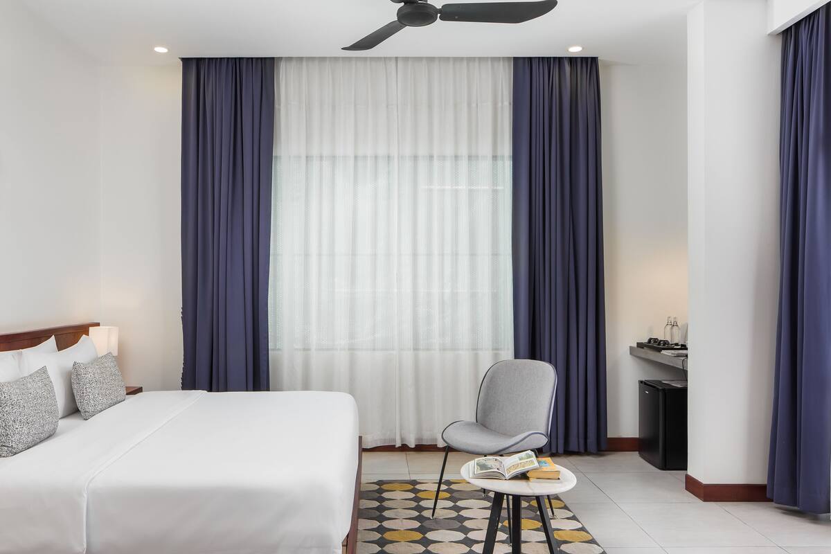 Blanc Club with Bathtub and Balcony | Premium bedding, pillowtop beds, minibar, in-room safe