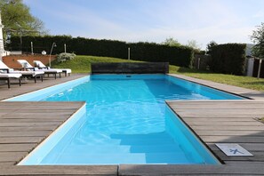 Seasonal outdoor pool - Hotel Restaurant Weinlaube (Koblenz)