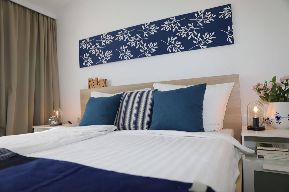WiFi (free), bed sheets