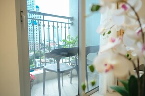 ลักซ์ชัวรี่อพาร์ทเมนท์, 1 ห้องนอน | ลานระเบียง/นอกชาน