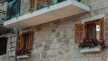 Bagian depan properti