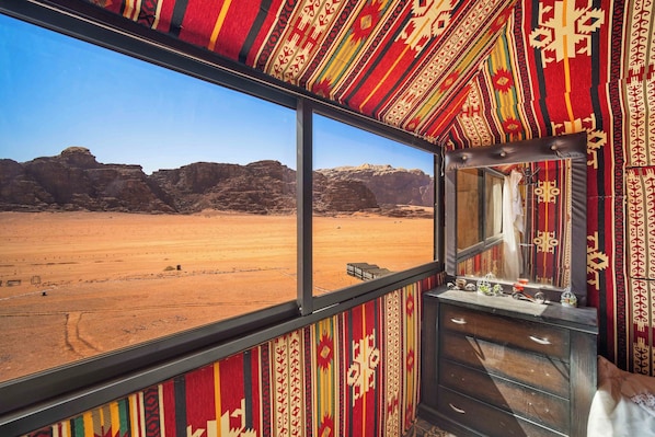 Honeymoon Tent