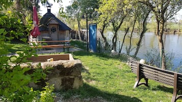 Children’s play area – outdoor