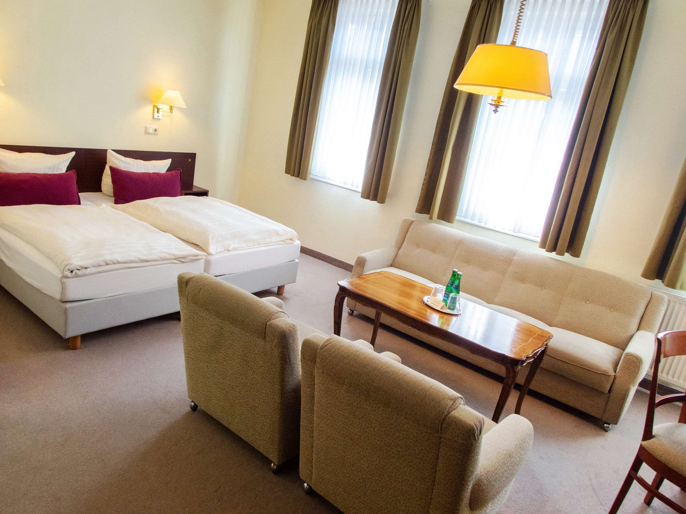 superior room, 2 single beds, city view | hypo-allergenic bedding, free wifi, bed sheets