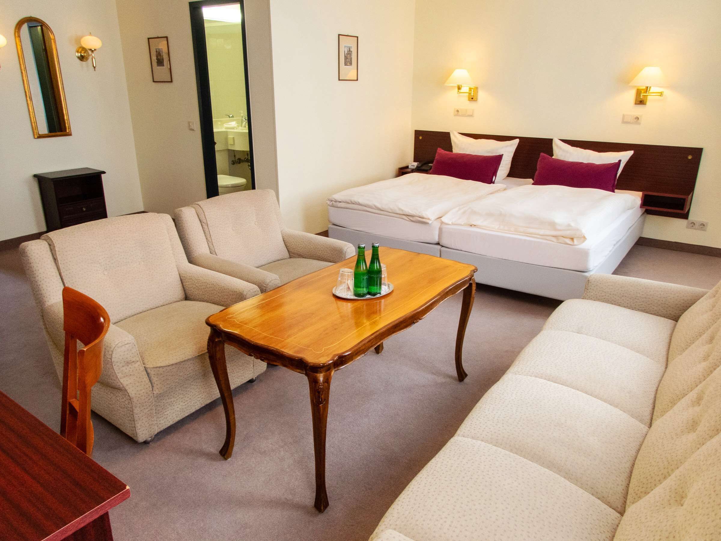 superior room, 2 single beds, city view | hypo-allergenic bedding, free wifi, bed sheets